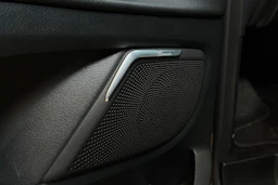 ruskea (beige) Mercedes-Benz V 2016 kuva 23.