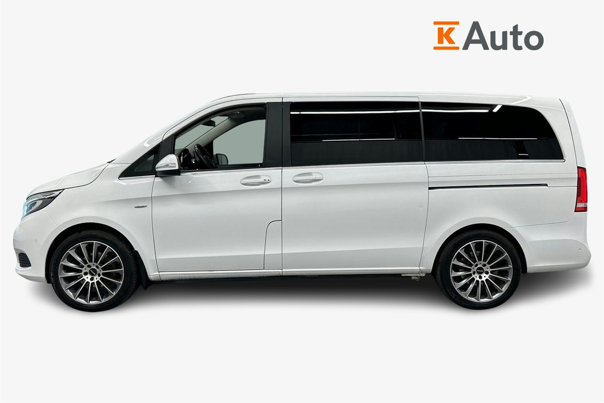 valkoinen Mercedes-Benz V 2016 kuva 6.