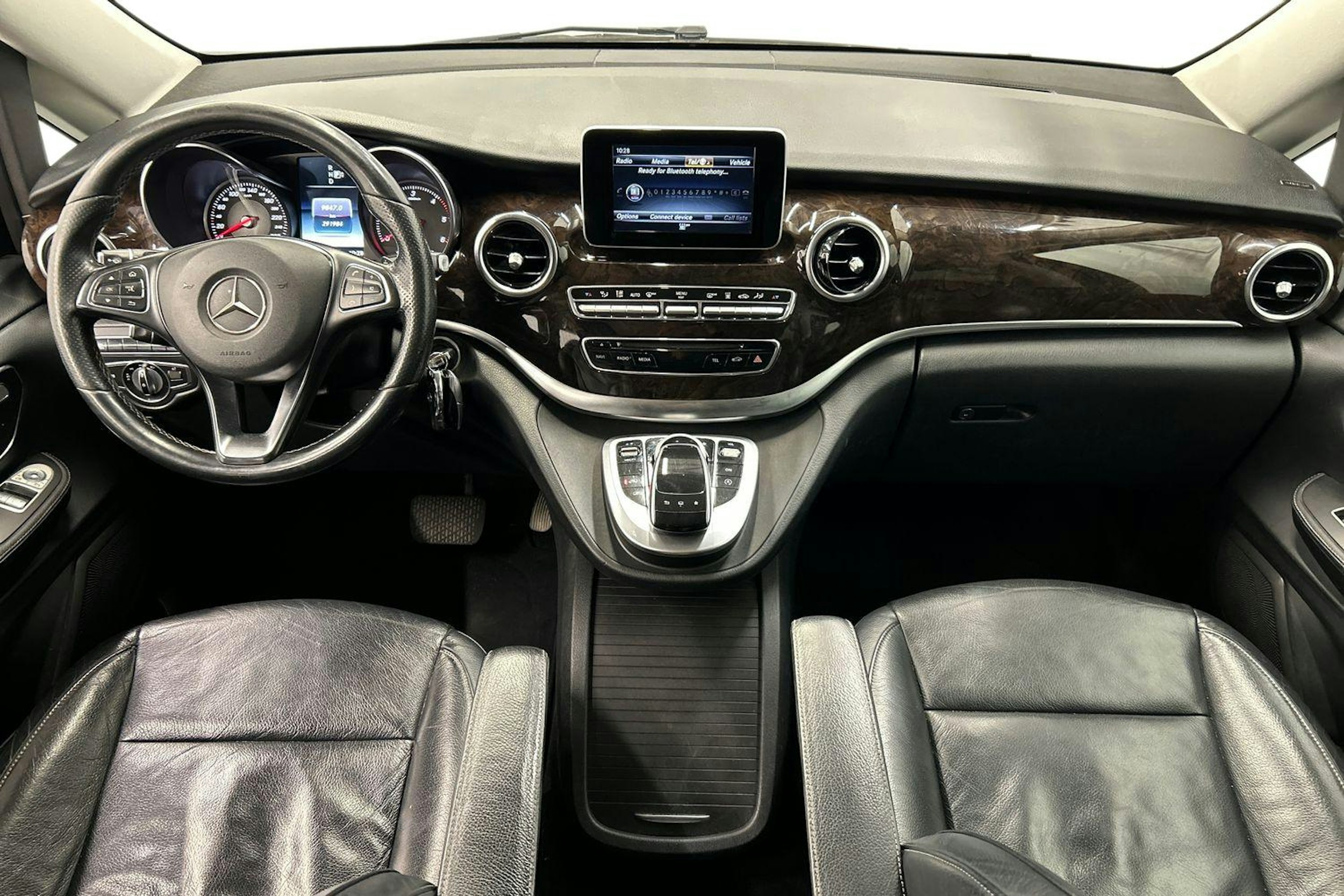 valkoinen Mercedes-Benz V 2016 kuva 9.
