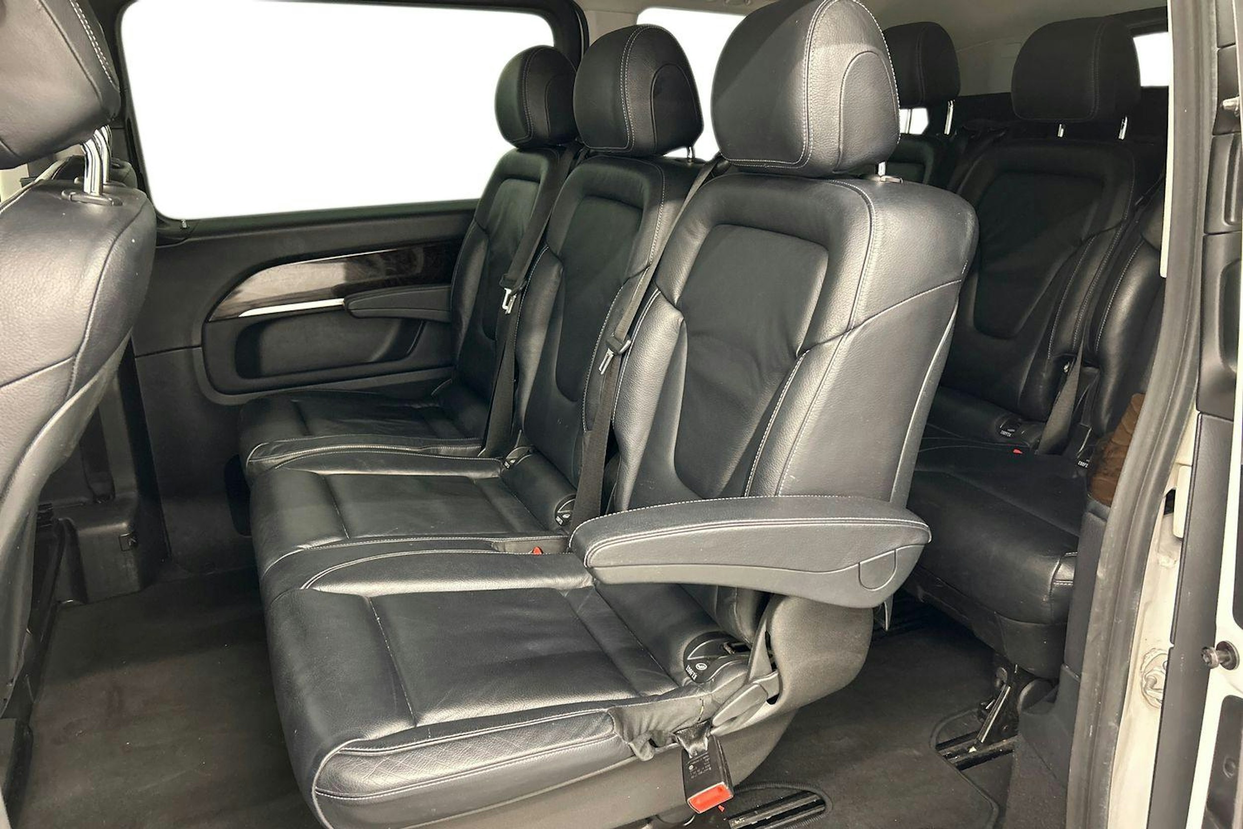 valkoinen Mercedes-Benz V 2016 kuva 10.