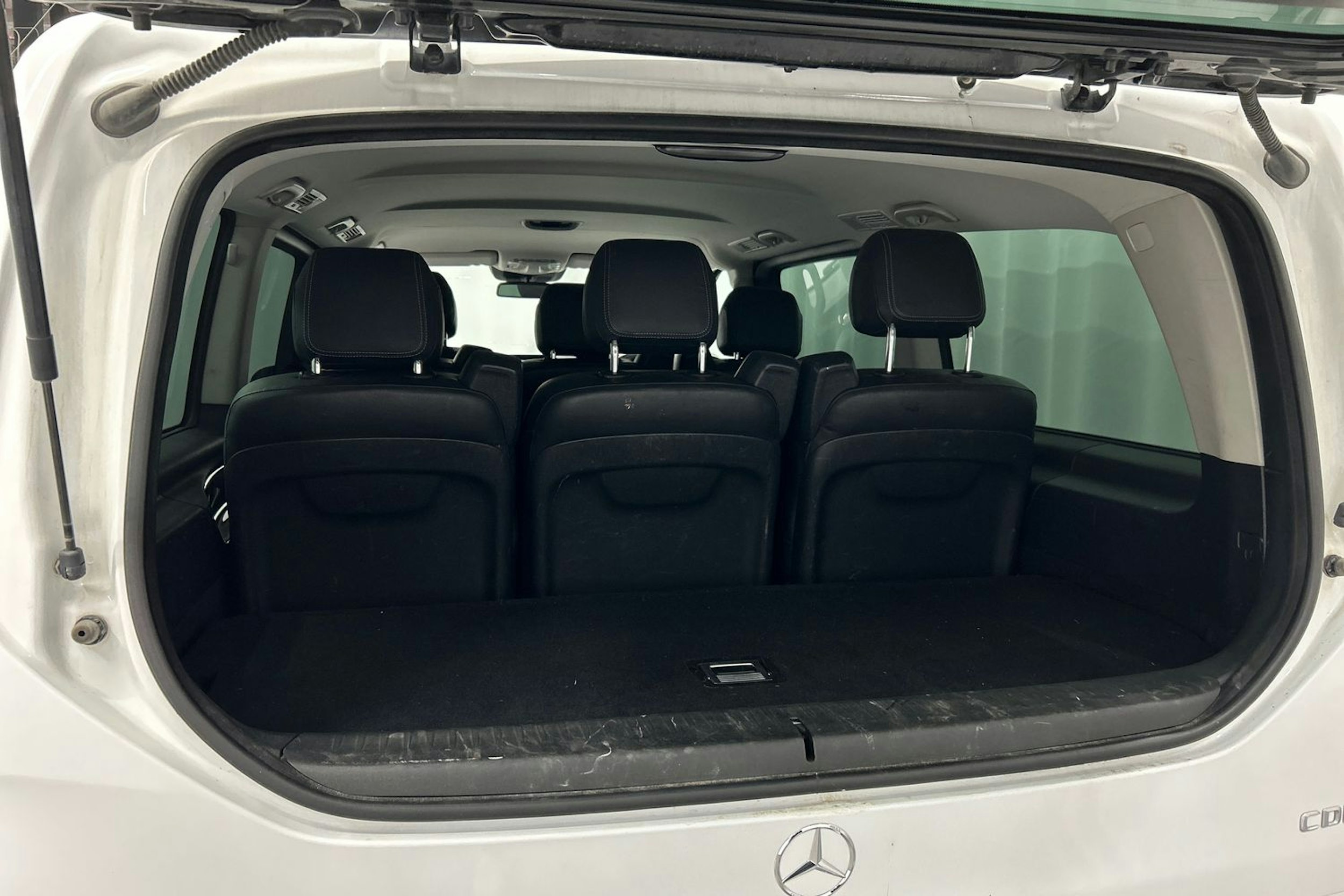 valkoinen Mercedes-Benz V 2016 kuva 15.