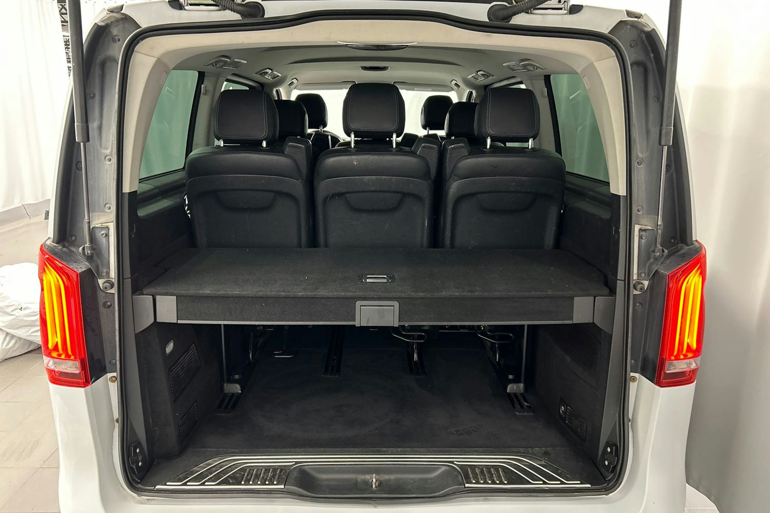 valkoinen Mercedes-Benz V 2016 kuva 16.