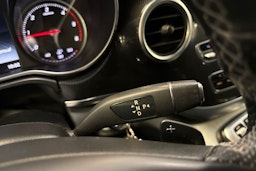 musta Mercedes-Benz V 2016 kuva 19.