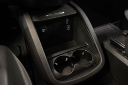 musta Mercedes-Benz V 2016 kuva 28.