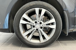 musta Mercedes-Benz V 2016 kuva 11.