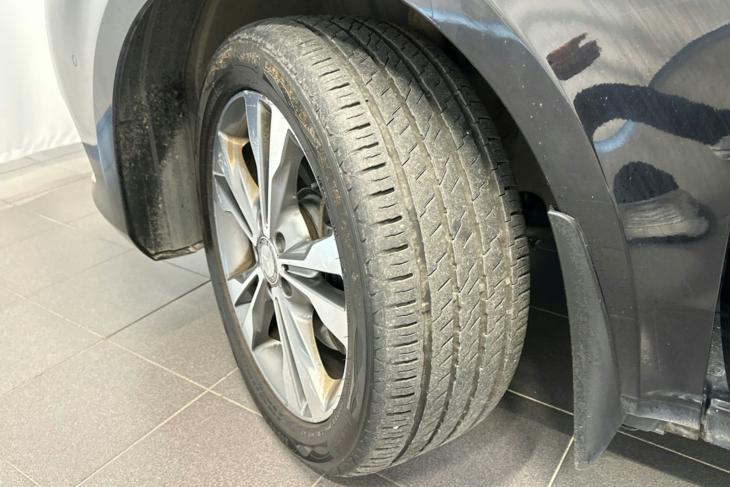 musta Mercedes-Benz V 2016 kuva 13.