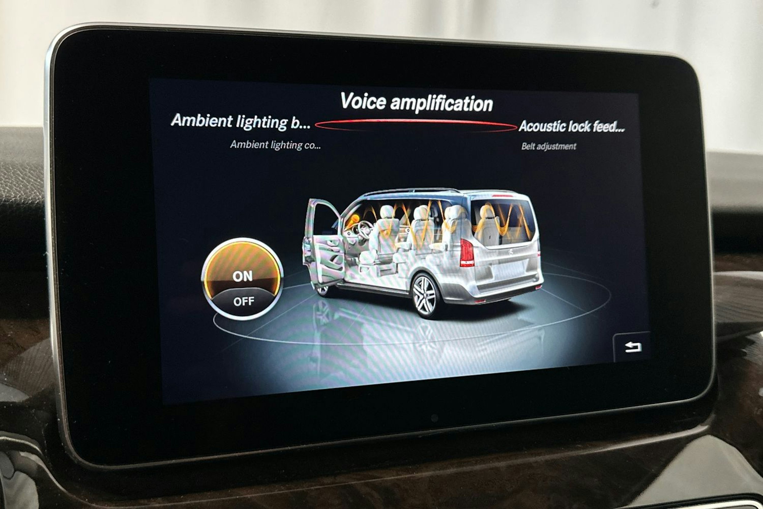 musta Mercedes-Benz V 2016 kuva 23.