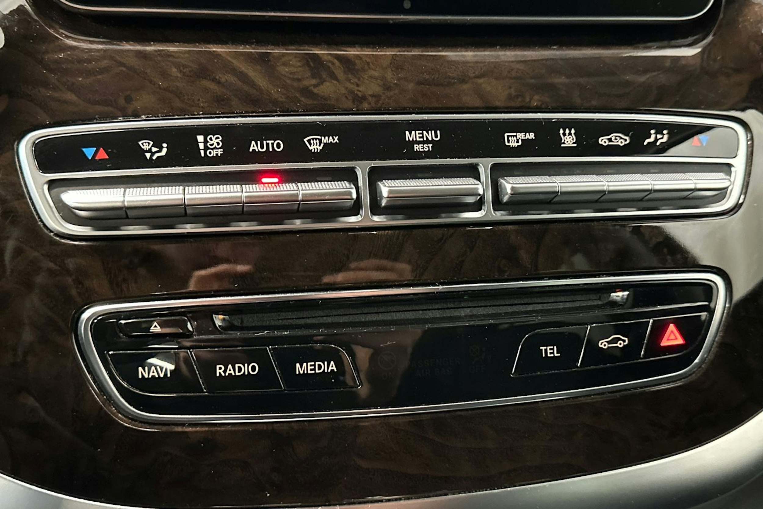 musta Mercedes-Benz V 2016 kuva 24.