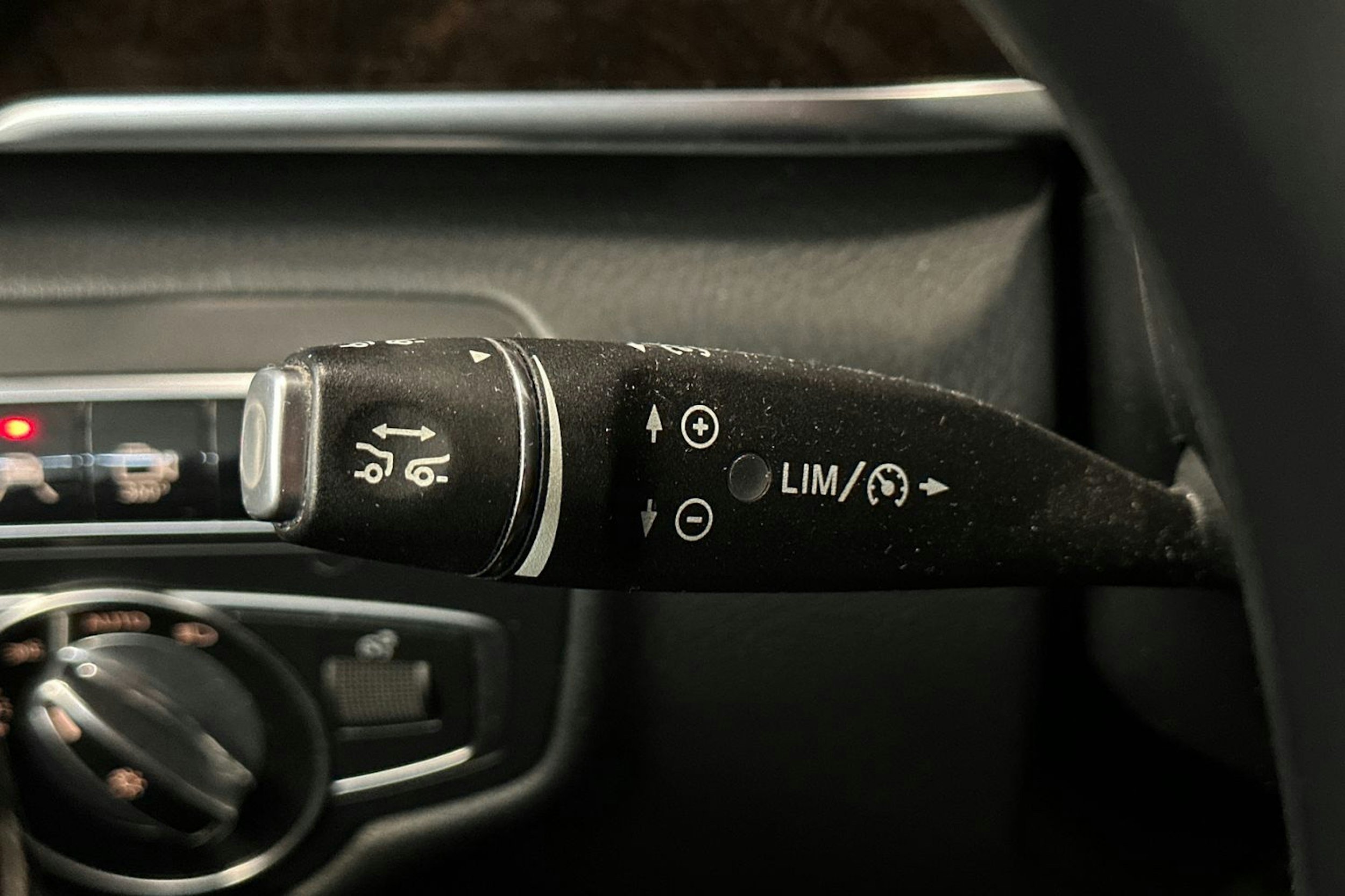 musta Mercedes-Benz V 2016 kuva 26.