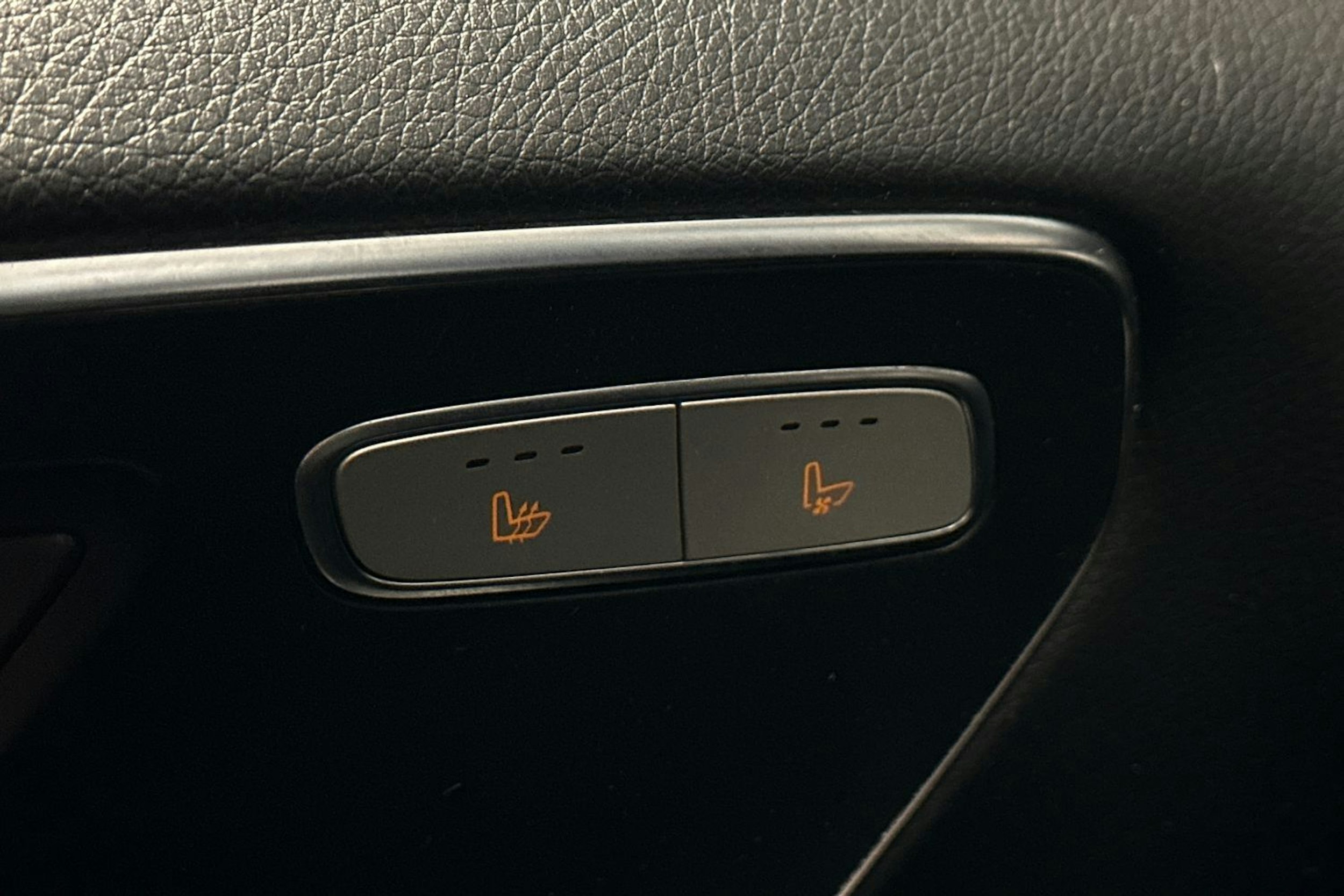 musta Mercedes-Benz V 2016 kuva 30.
