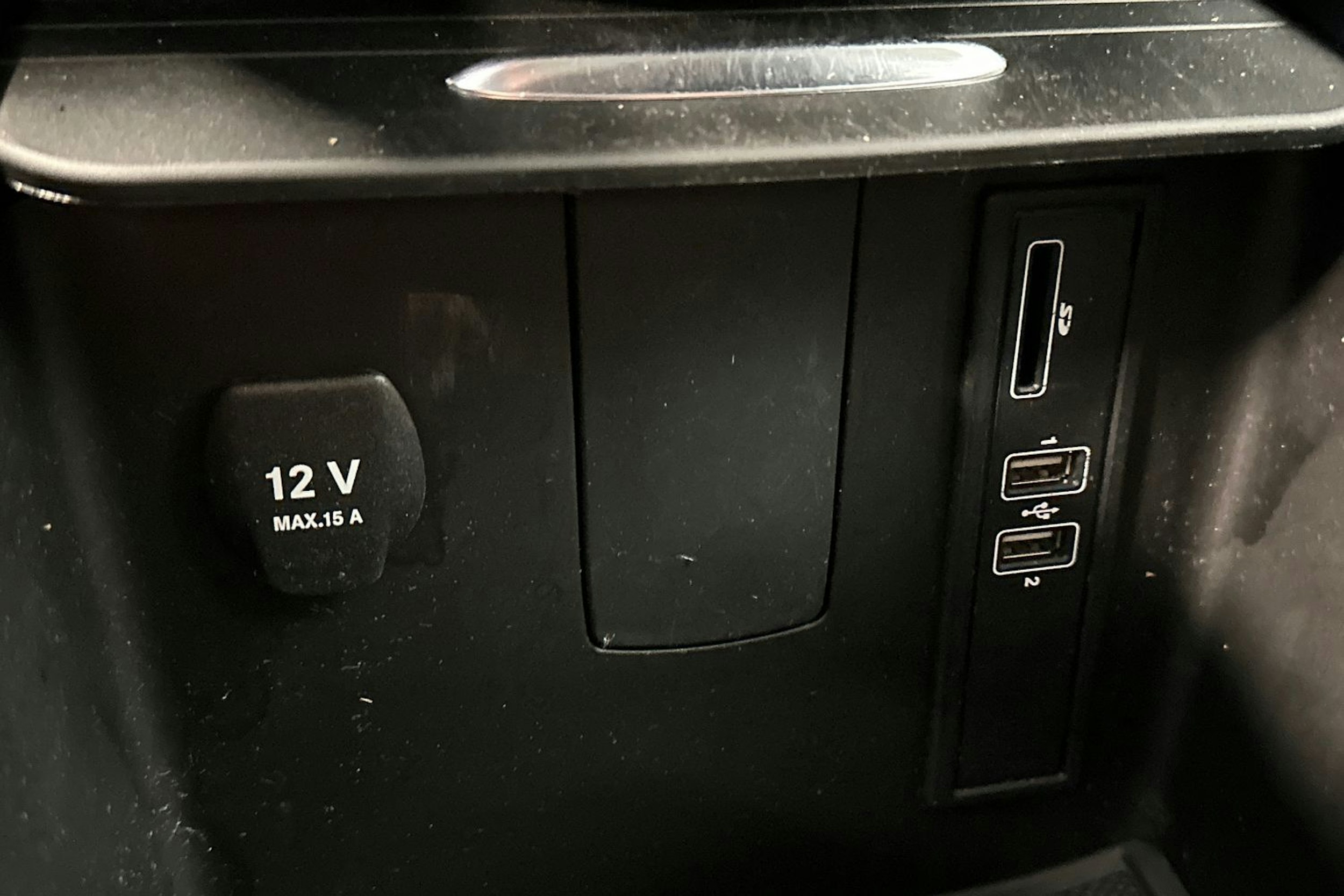 musta Mercedes-Benz V 2016 kuva 34.