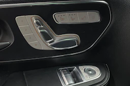Musta Mercedes-Benz V 2017 kuva 15.