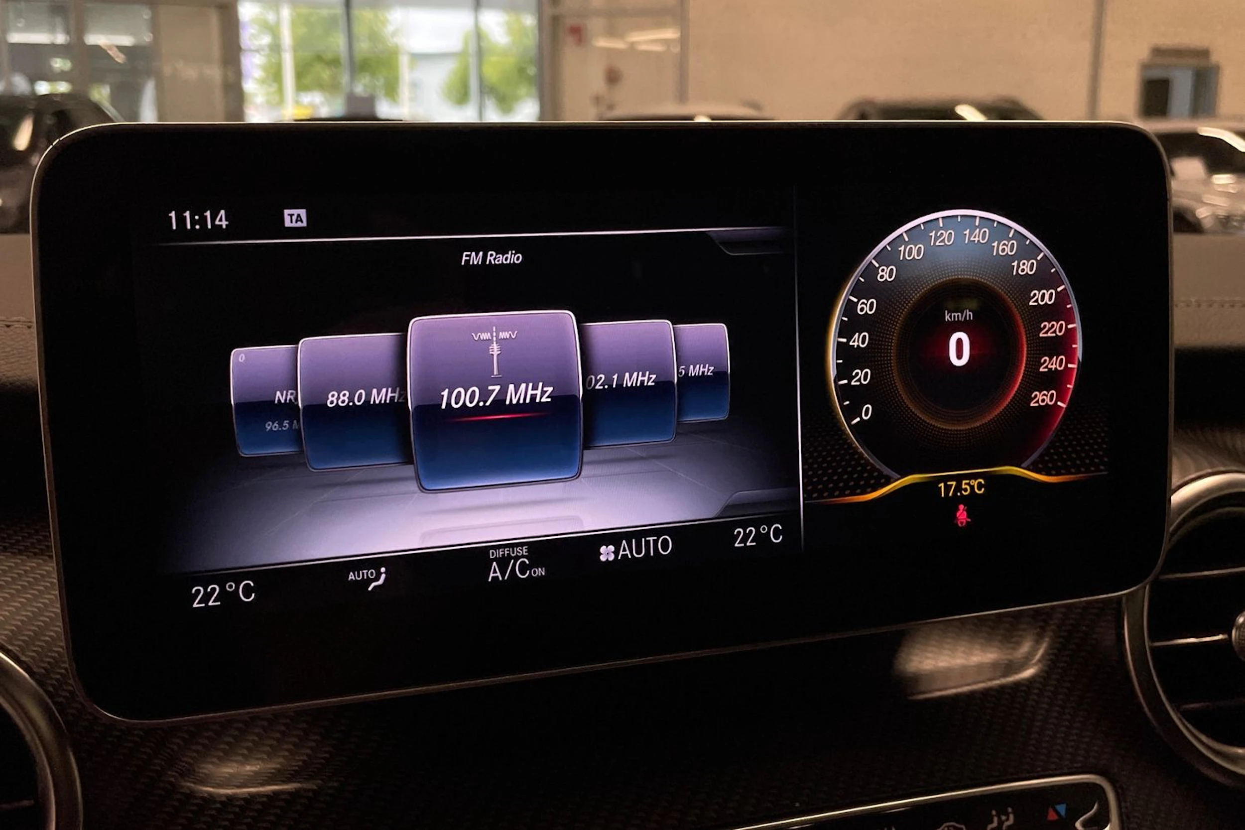 Musta Mercedes-Benz V 2017 kuva 25.