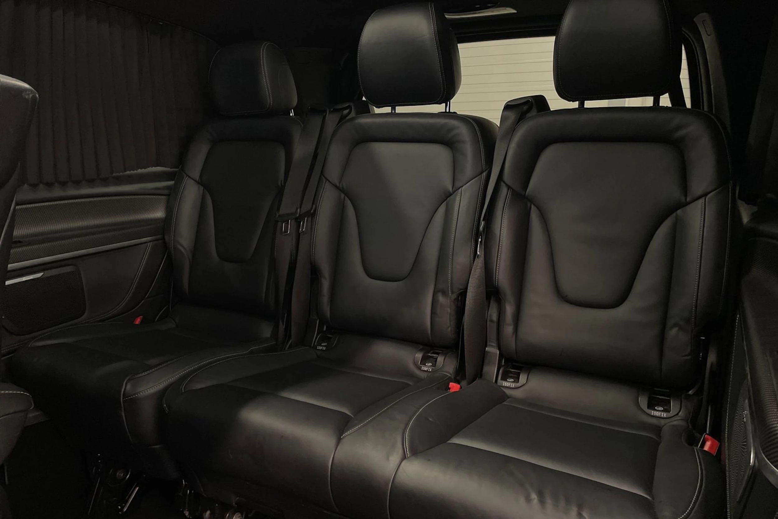 Musta Mercedes-Benz V 2017 kuva 28.