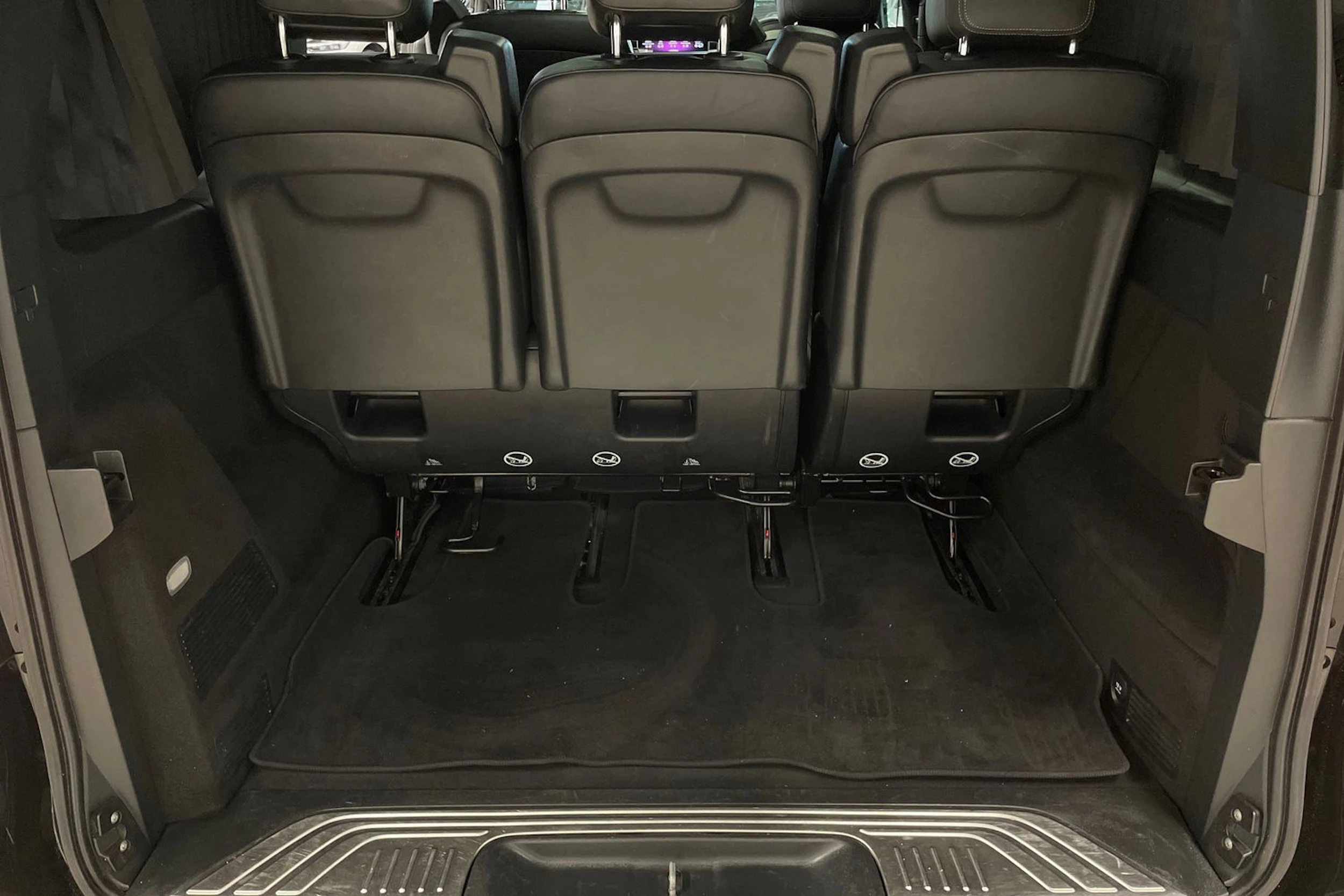 Musta Mercedes-Benz V 2017 kuva 29.