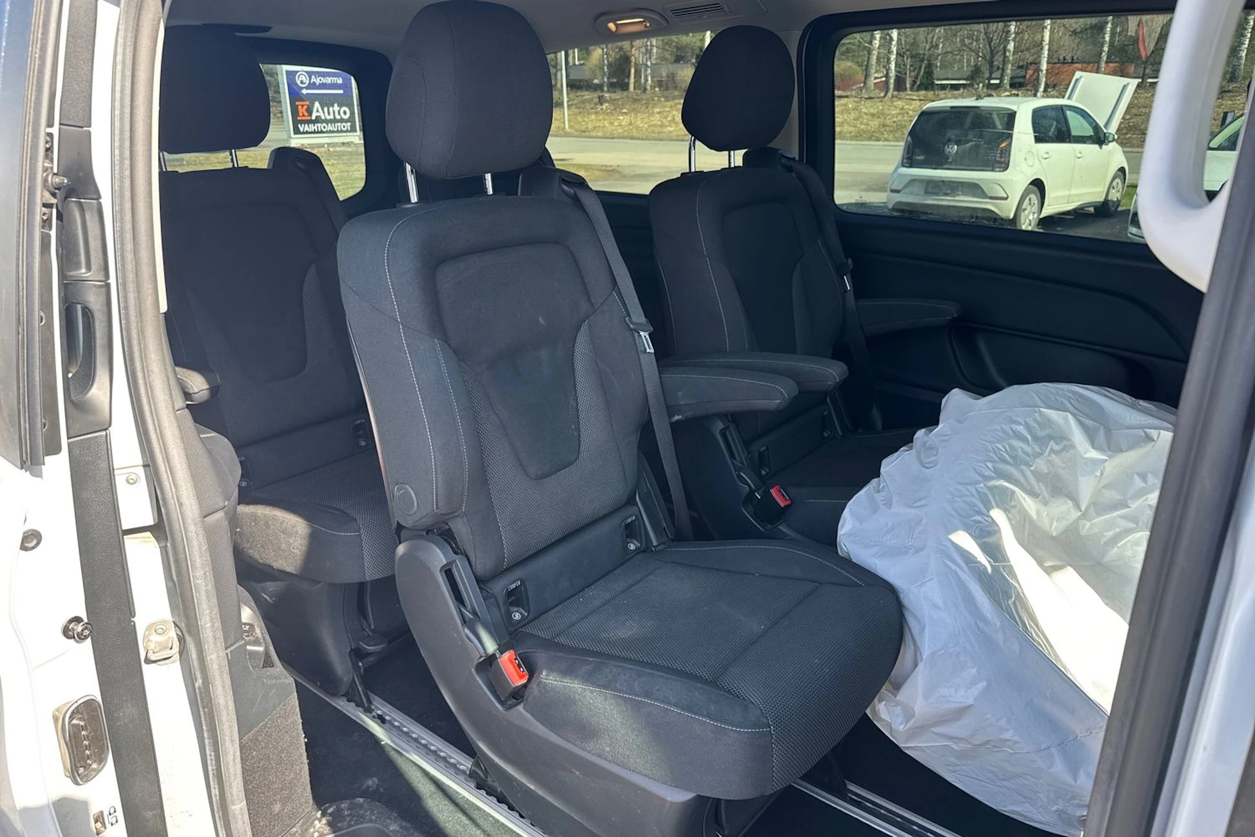 valkoinen Mercedes-Benz V 2017 kuva 5.