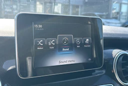 valkoinen Mercedes-Benz V 2017 kuva 19.