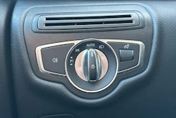 valkoinen Mercedes-Benz V 2017 kuva 20.