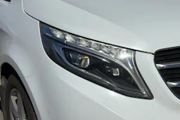 valkoinen Mercedes-Benz V 2017 kuva 24.