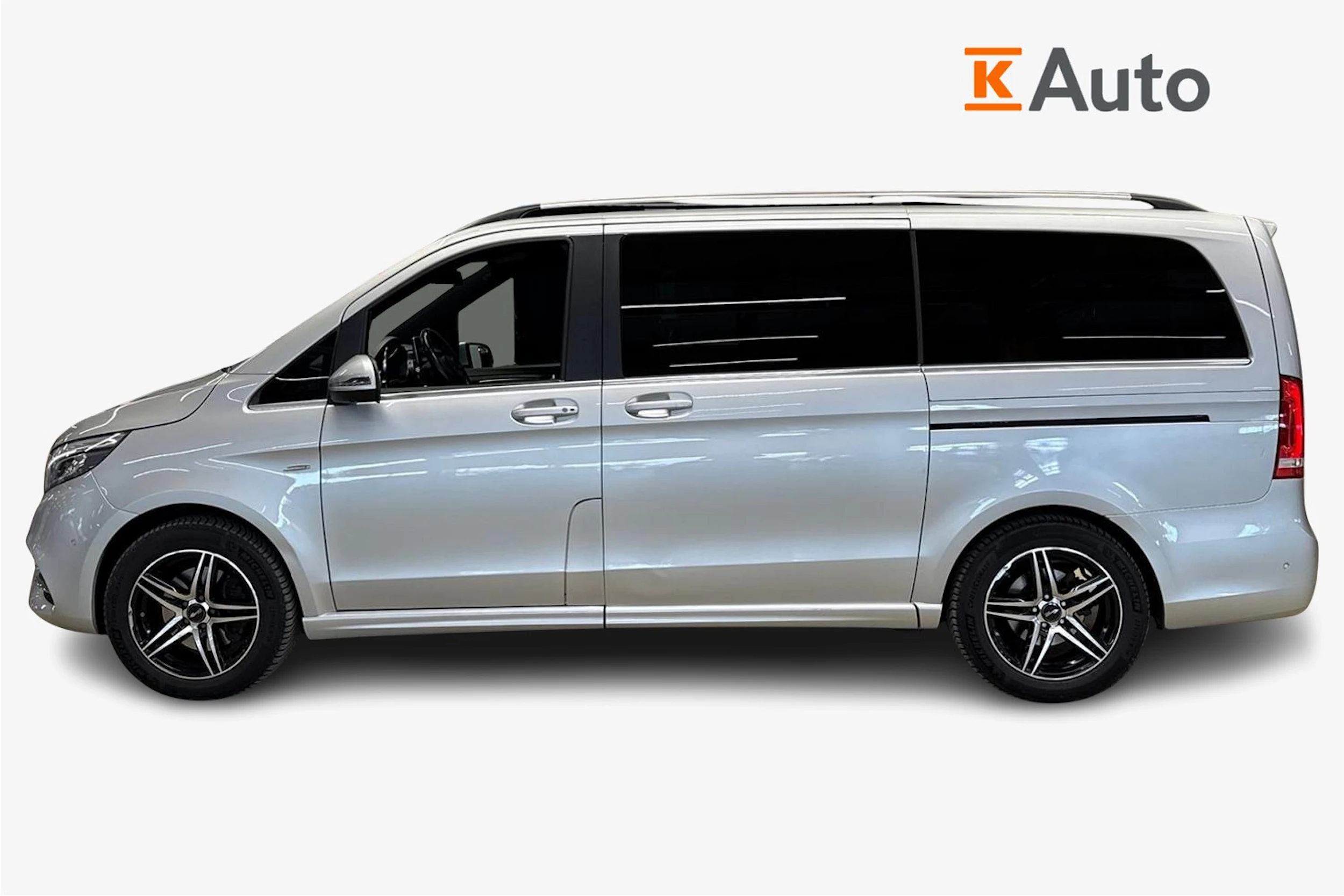 hopea Mercedes-Benz V 2017 kuva 7.