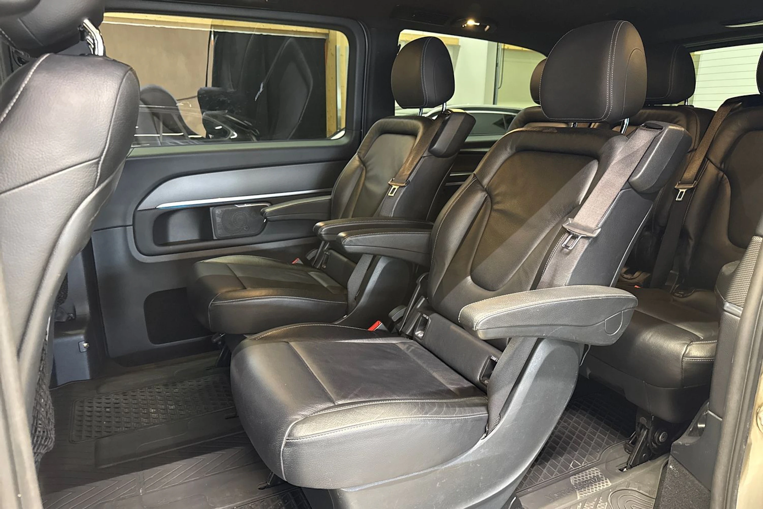 hopea Mercedes-Benz V 2017 kuva 15.