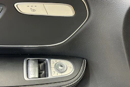 hopea Mercedes-Benz V 2017 kuva 18.