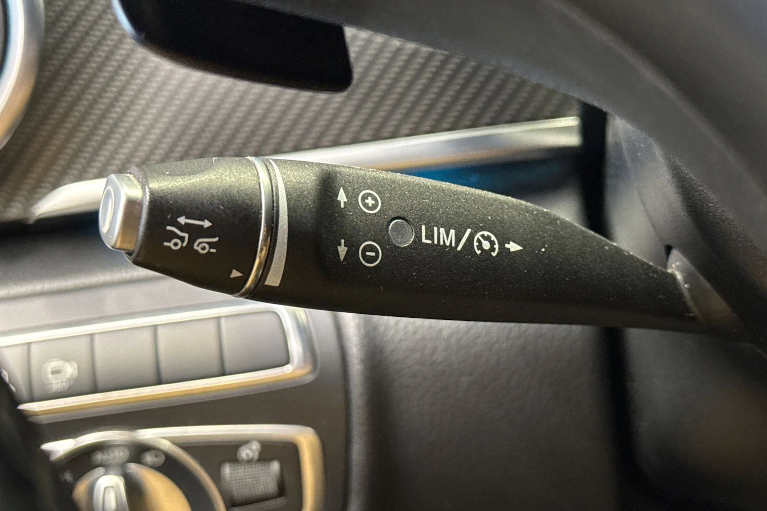 hopea Mercedes-Benz V 2017 kuva 23.