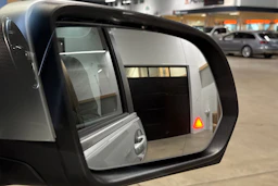 hopea Mercedes-Benz V 2017 kuva 33.