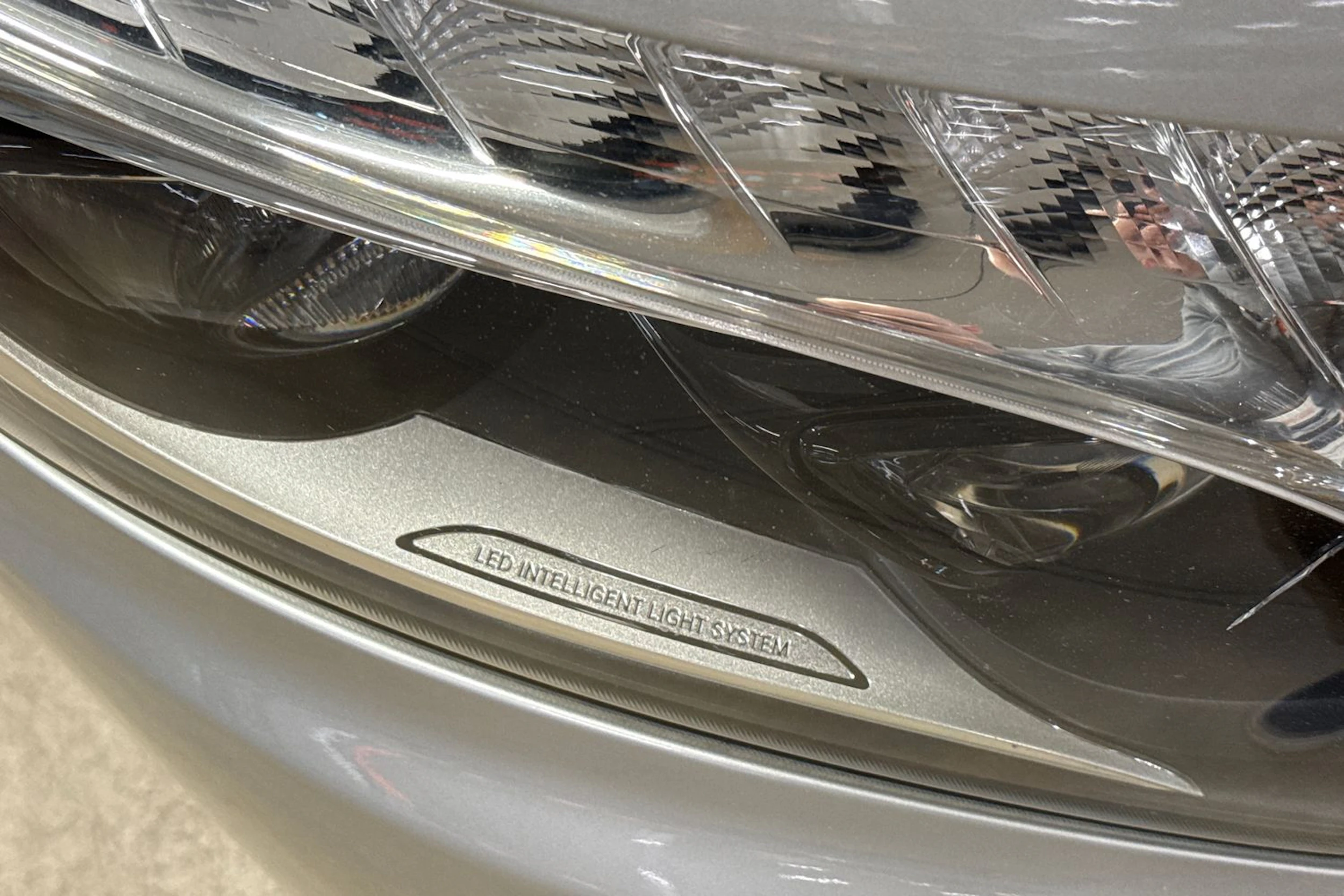 hopea Mercedes-Benz V 2017 kuva 34.