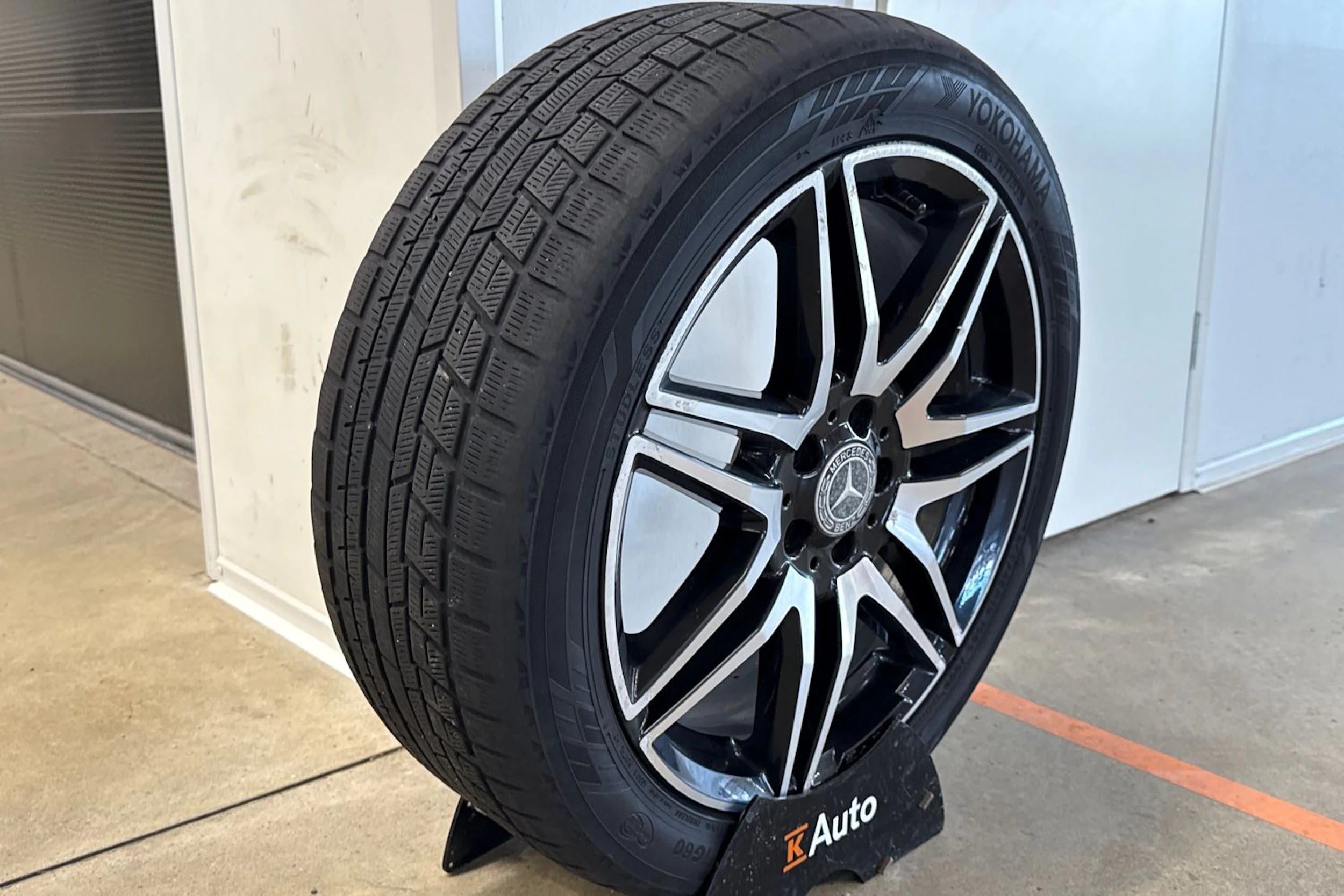 hopea Mercedes-Benz V 2017 kuva 38.