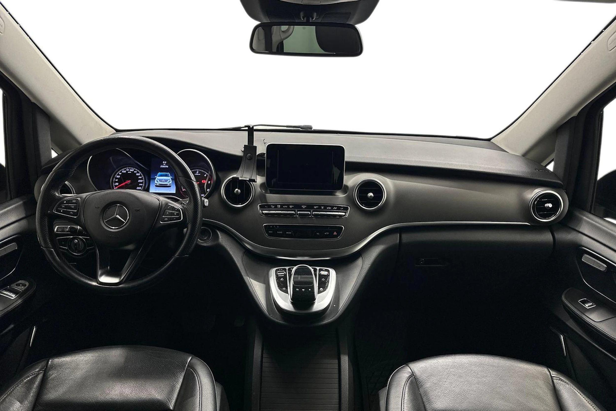 musta Mercedes-Benz V 2017 kuva 7.