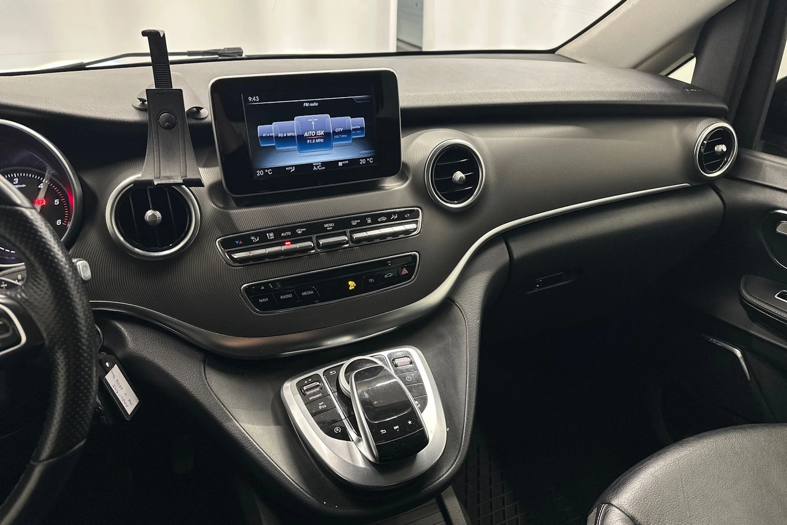 musta Mercedes-Benz V 2017 kuva 14.