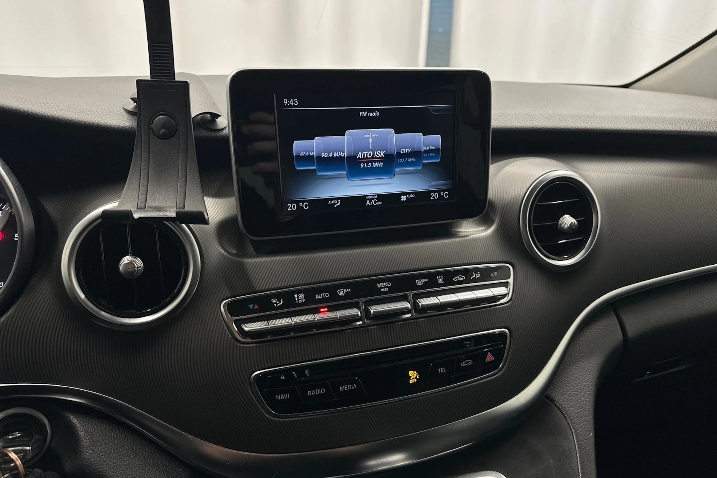 musta Mercedes-Benz V 2017 kuva 15.