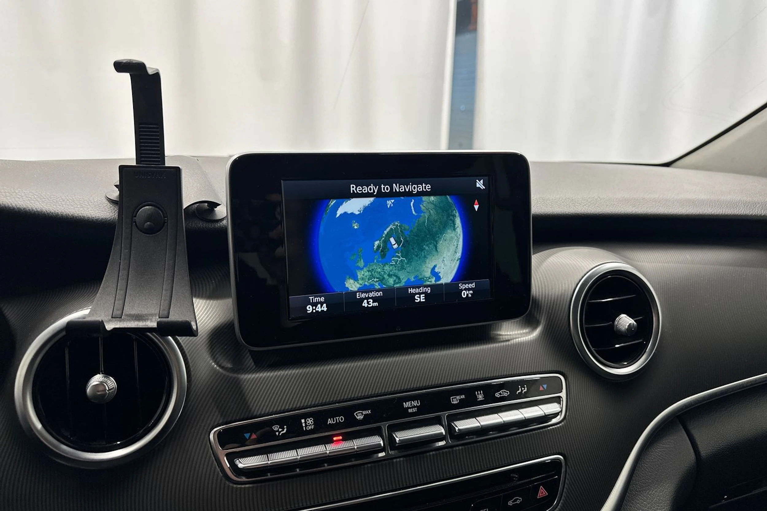 musta Mercedes-Benz V 2017 kuva 16.