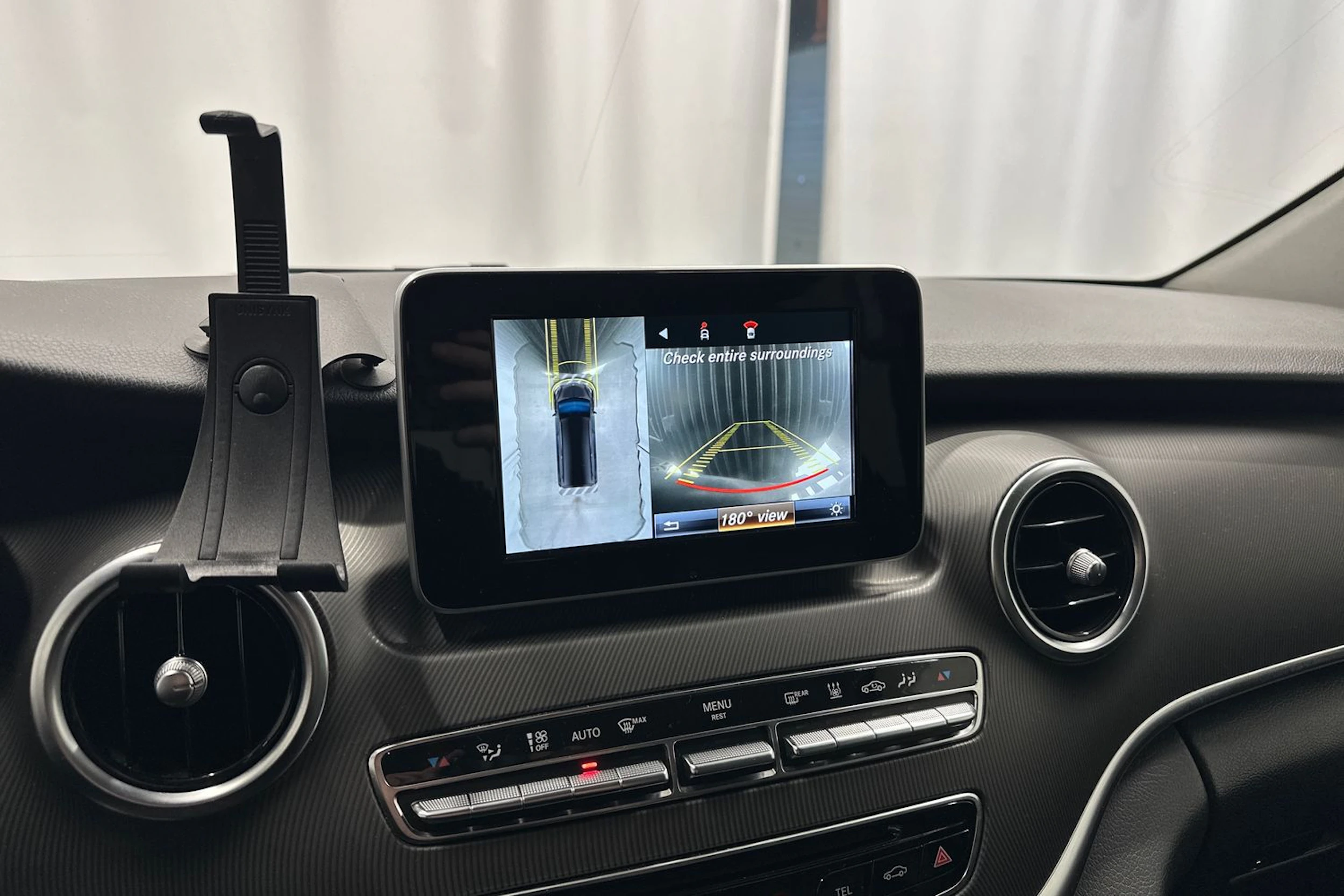 musta Mercedes-Benz V 2017 kuva 19.