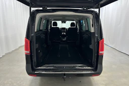 musta Mercedes-Benz V 2017 kuva 27.