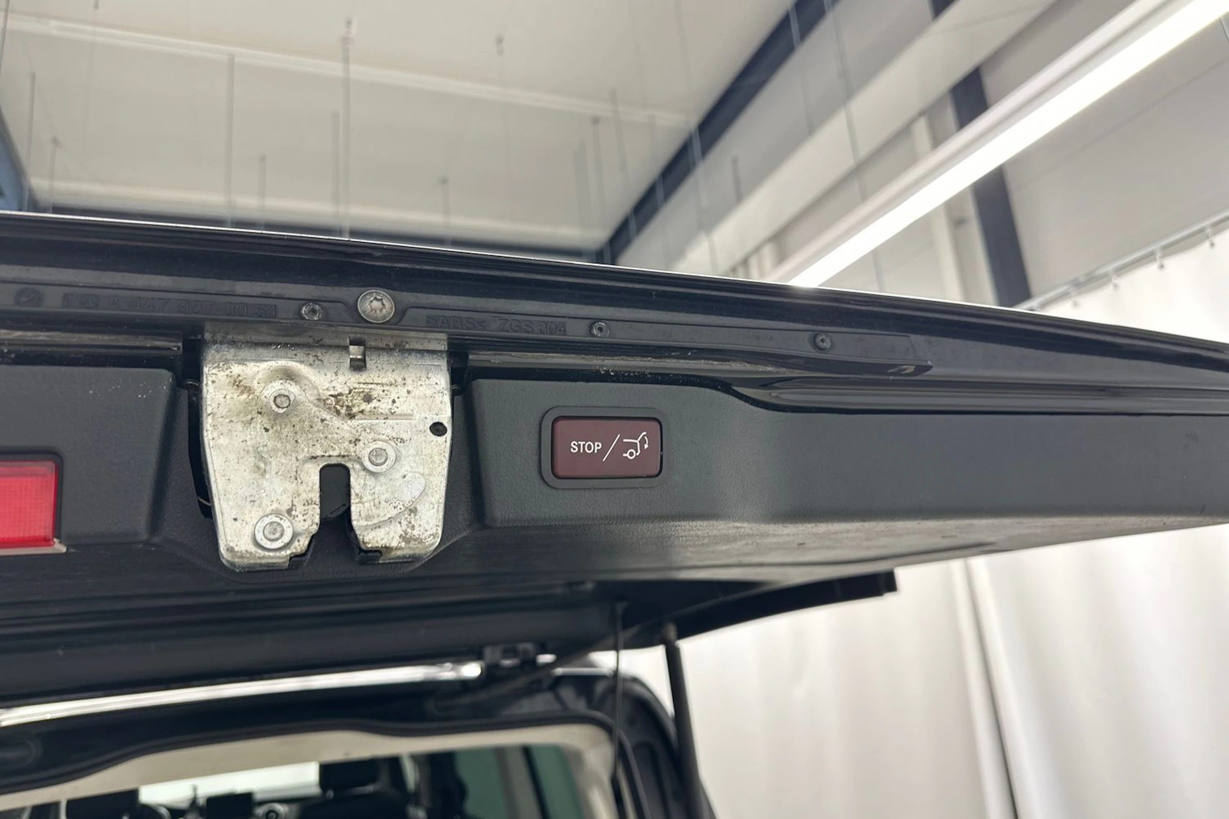 musta Mercedes-Benz V 2017 kuva 28.