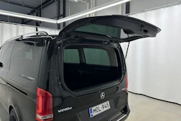 musta Mercedes-Benz V 2017 kuva 29.