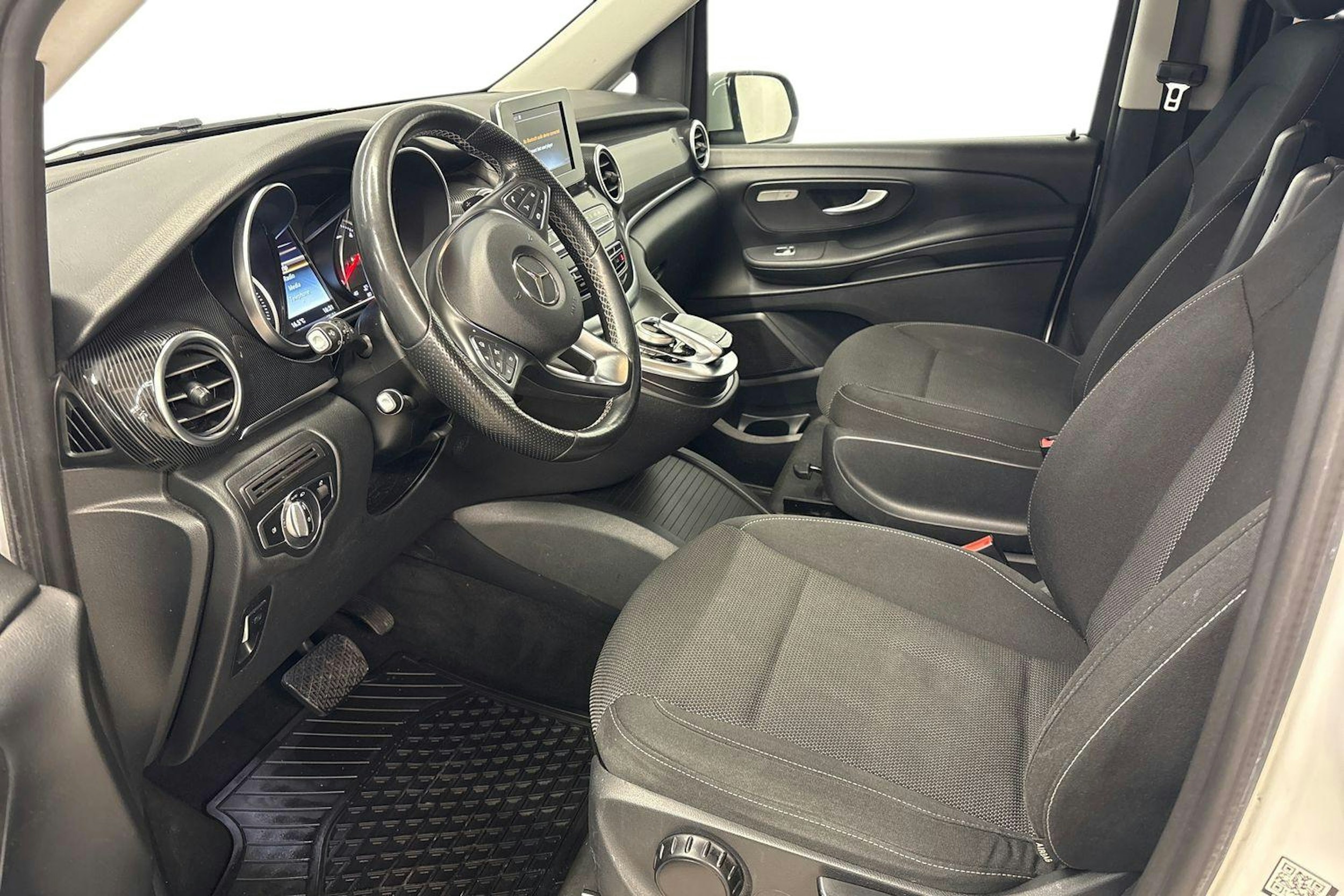 valkoinen Mercedes-Benz V 2018 kuva 8.