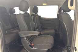valkoinen Mercedes-Benz V 2018 kuva 11.