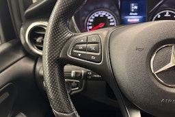 valkoinen Mercedes-Benz V 2018 kuva 16.