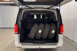 valkoinen Mercedes-Benz V 2018 kuva 26.