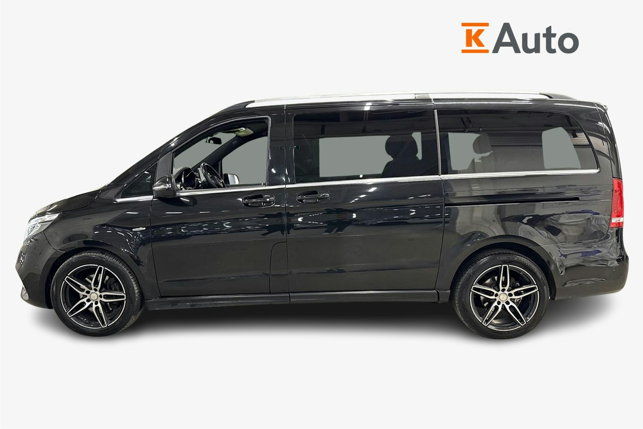 musta Mercedes-Benz V 2018 kuva 6.