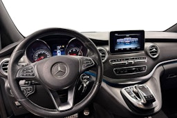 musta Mercedes-Benz V 2018 kuva 9.