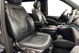 musta Mercedes-Benz V 2018 kuva 10.