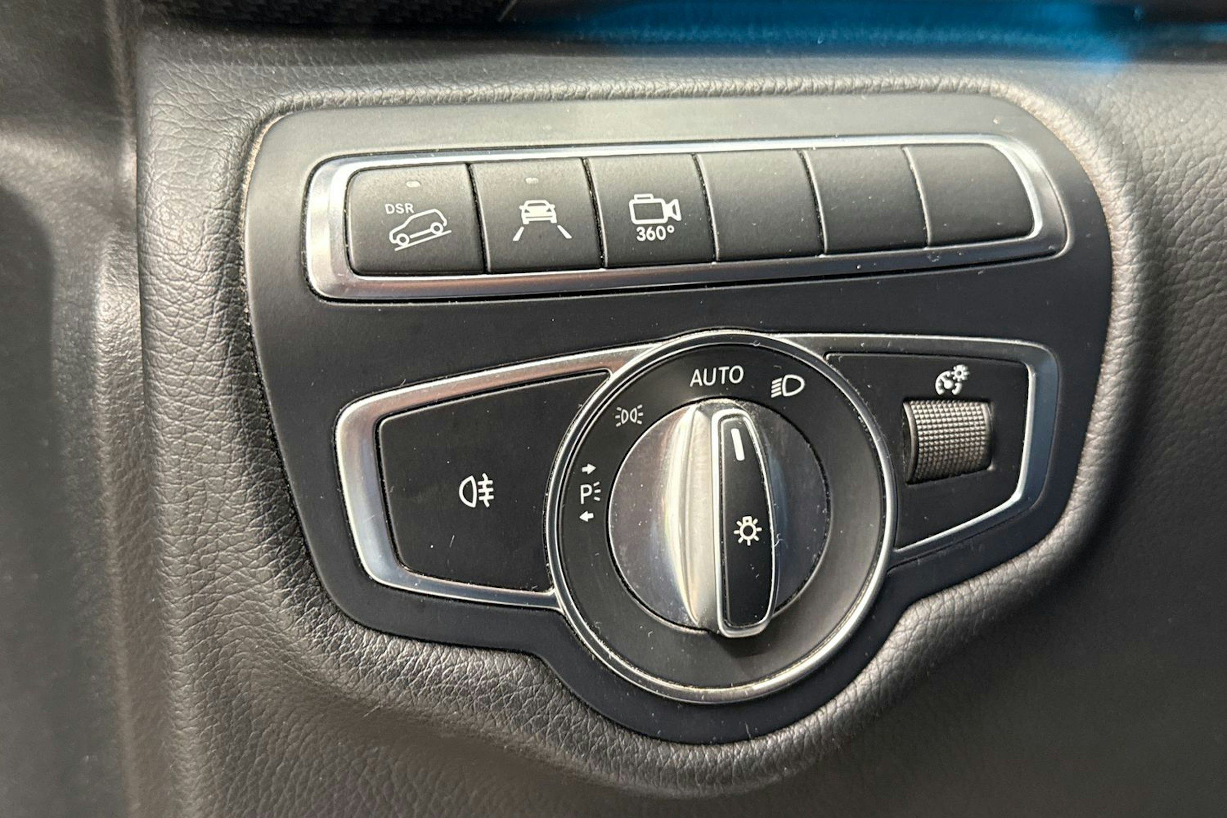 musta Mercedes-Benz V 2018 kuva 18.