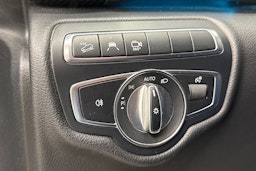 musta Mercedes-Benz V 2018 kuva 18.
