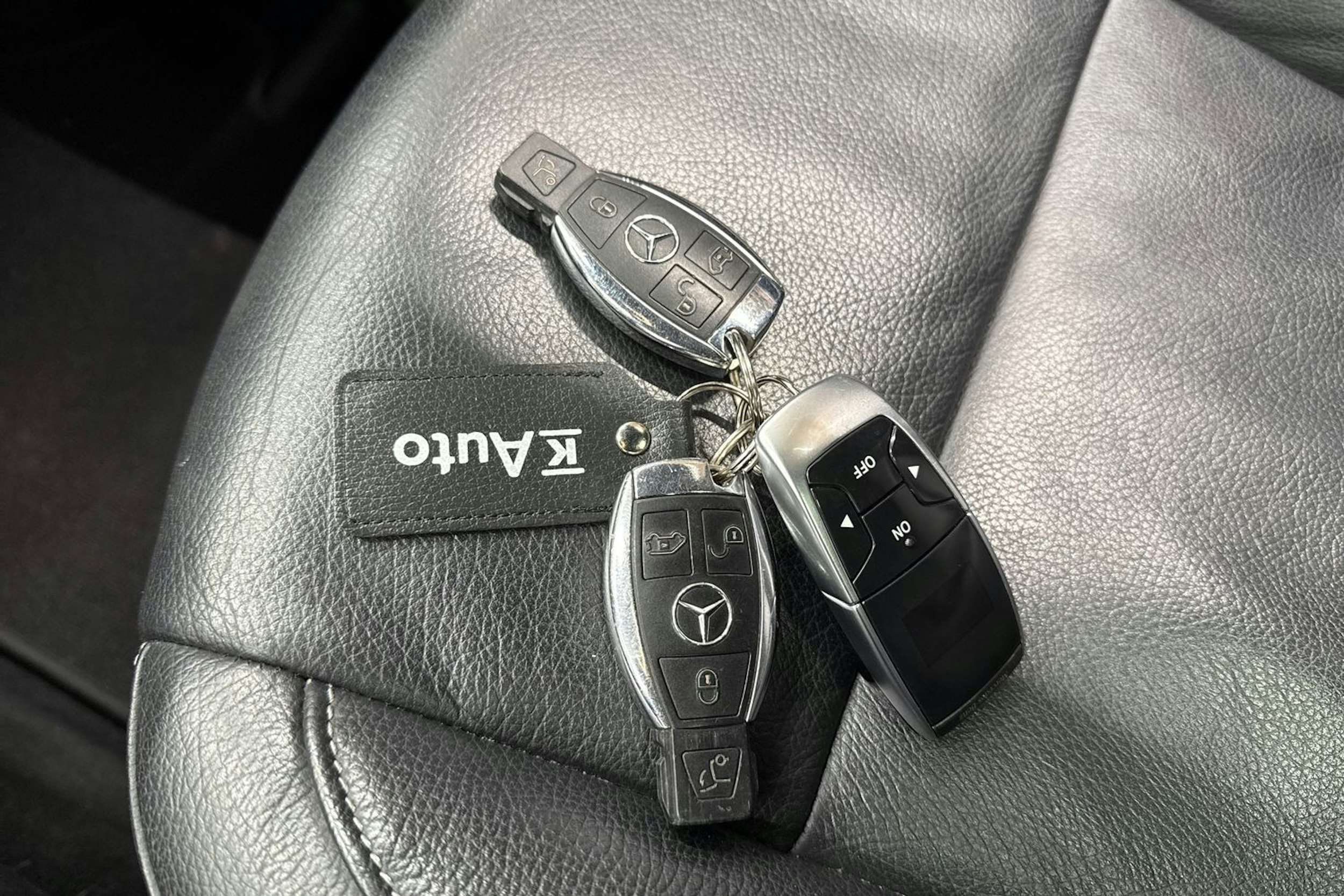 musta Mercedes-Benz V 2018 kuva 24.