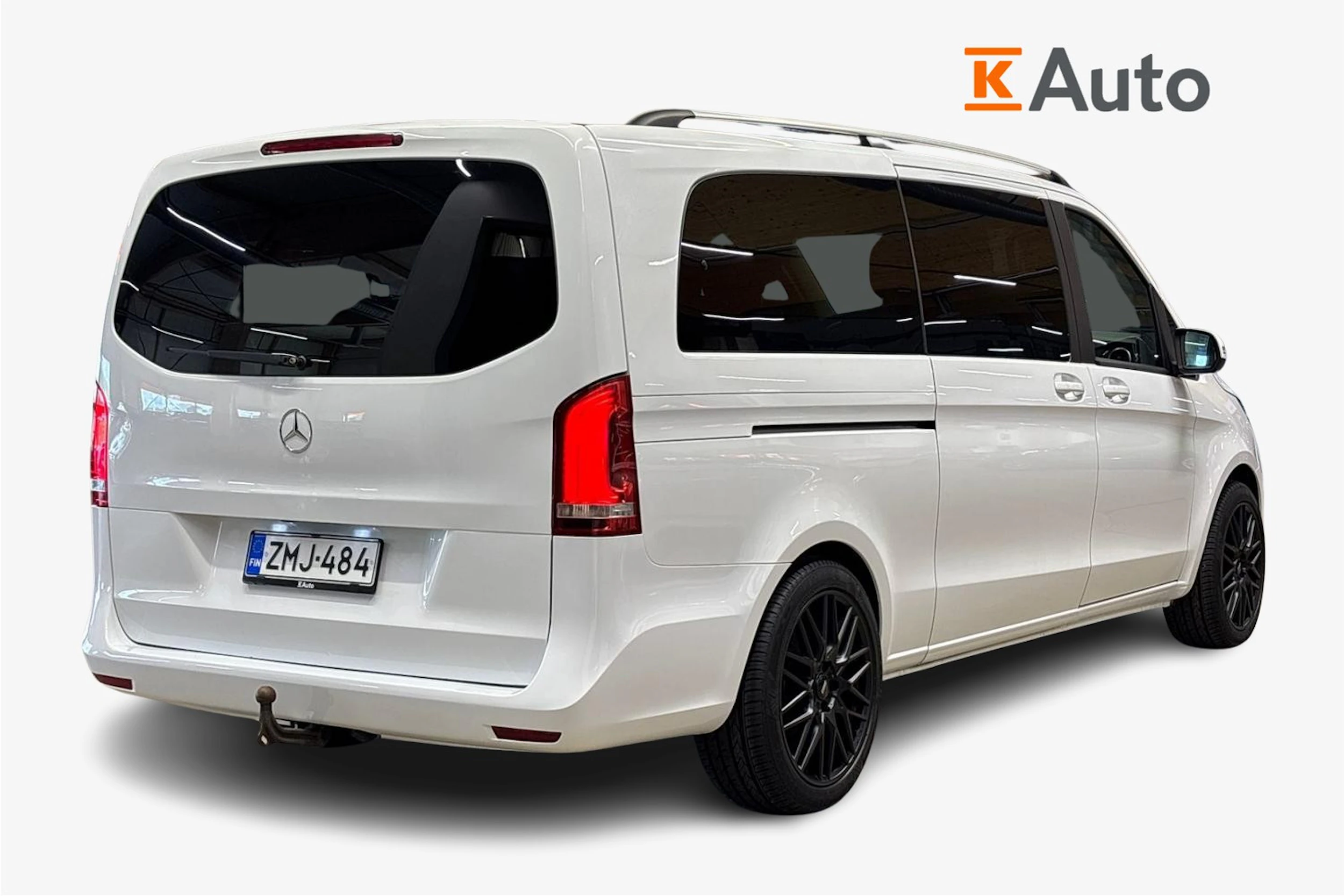 valkoinen Mercedes-Benz V 2018 kuva 3.