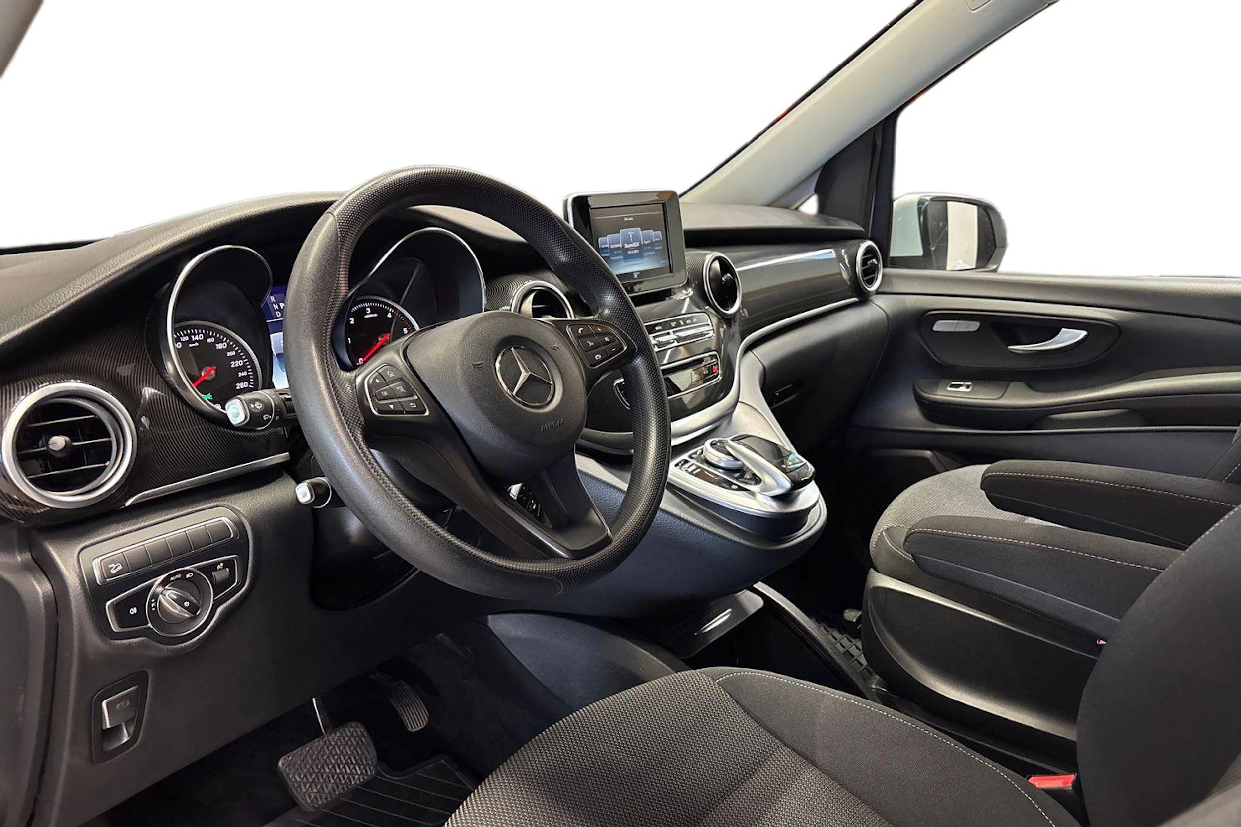 valkoinen Mercedes-Benz V 2018 kuva 8.